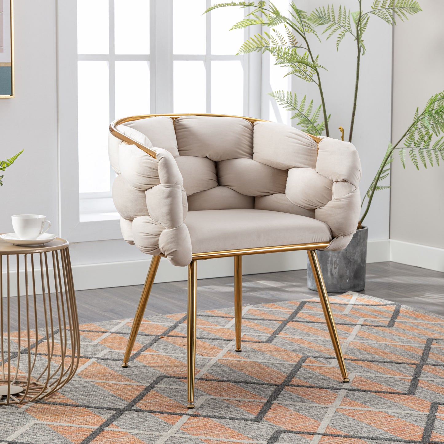 Luxurious Modern Accent Chair for Bedroom Vanity with Metal Frame