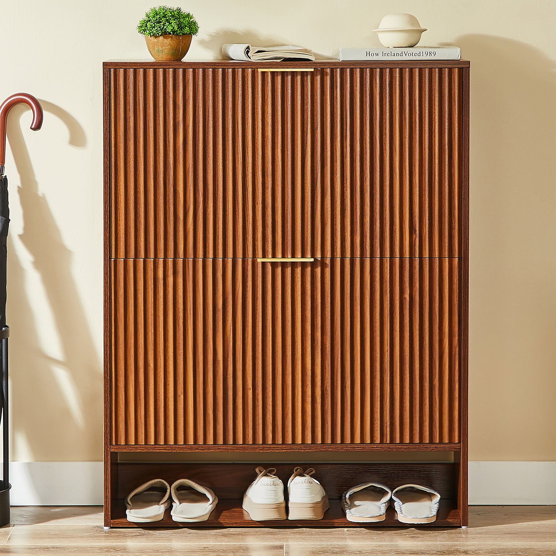 80 x 24 cm Schuhschrank mit Nutfront – Höhenverstellbar mit Kippschutz und Dekotisch für den Flur, in Nussbaum-Optik